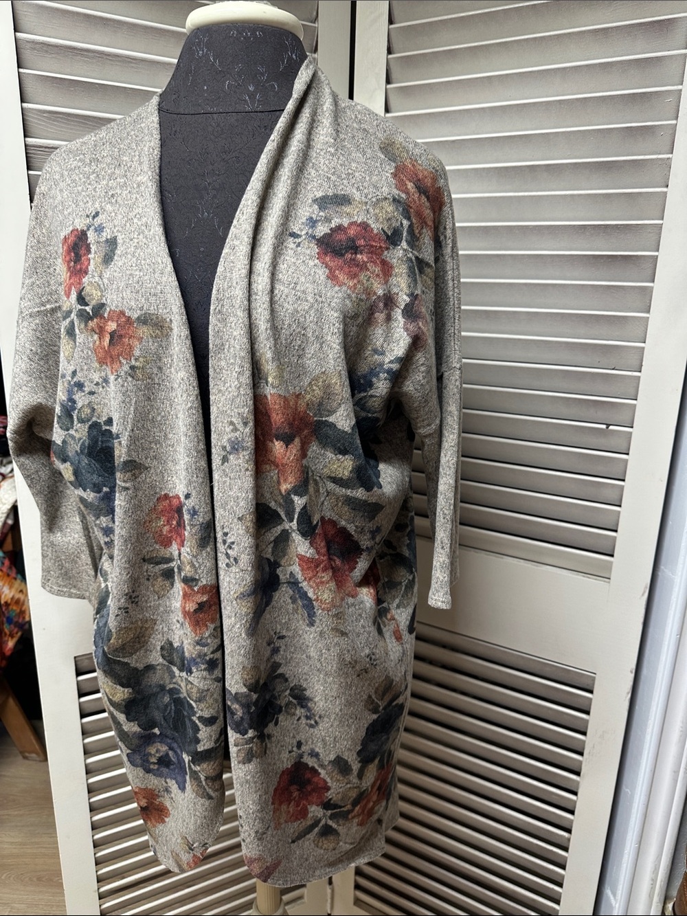 gaze Floral Open-Front Cardigan - Gray with Rust & Navy Accents